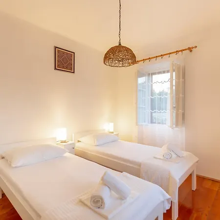 Konavle Zlatovisce Gruda