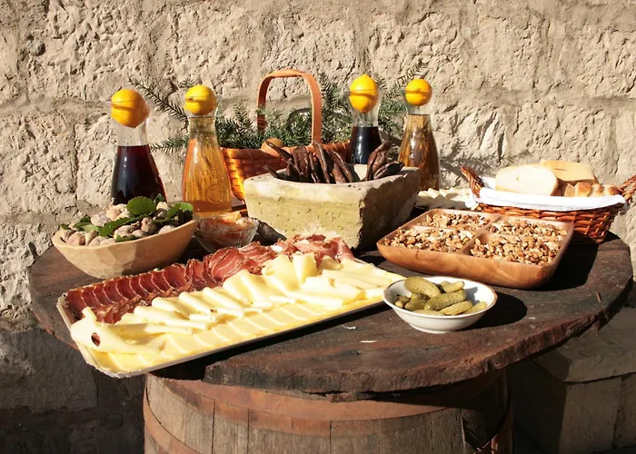 Konavle Zlatovisce 아파트 그루다